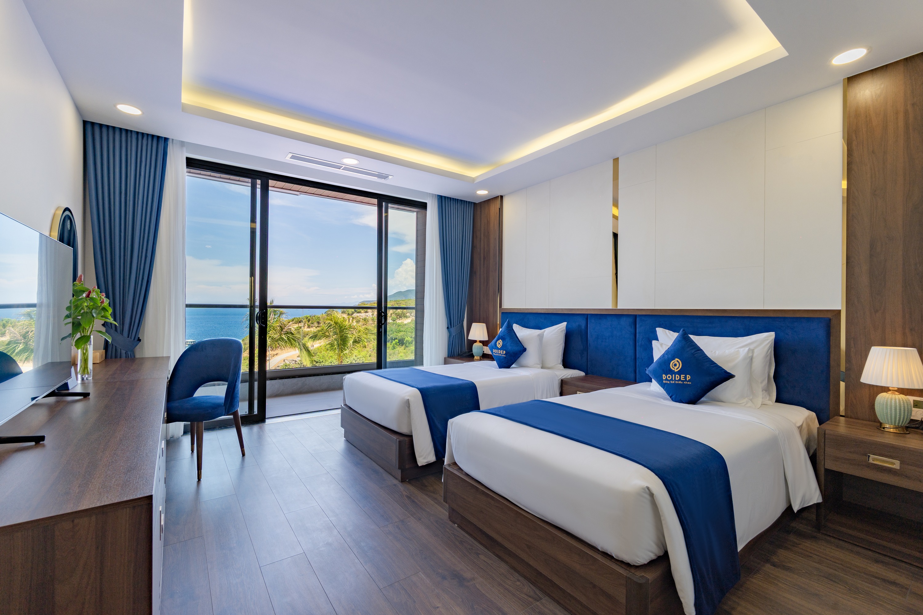Premier Ocean Suite Room